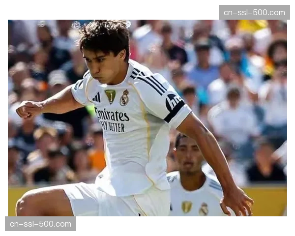 皇马前场配合缺乏默契 进攻套路单一易被对手预判